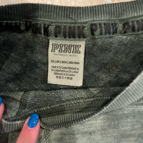 VS Pink Green Crewneck - Picture 3 of 3